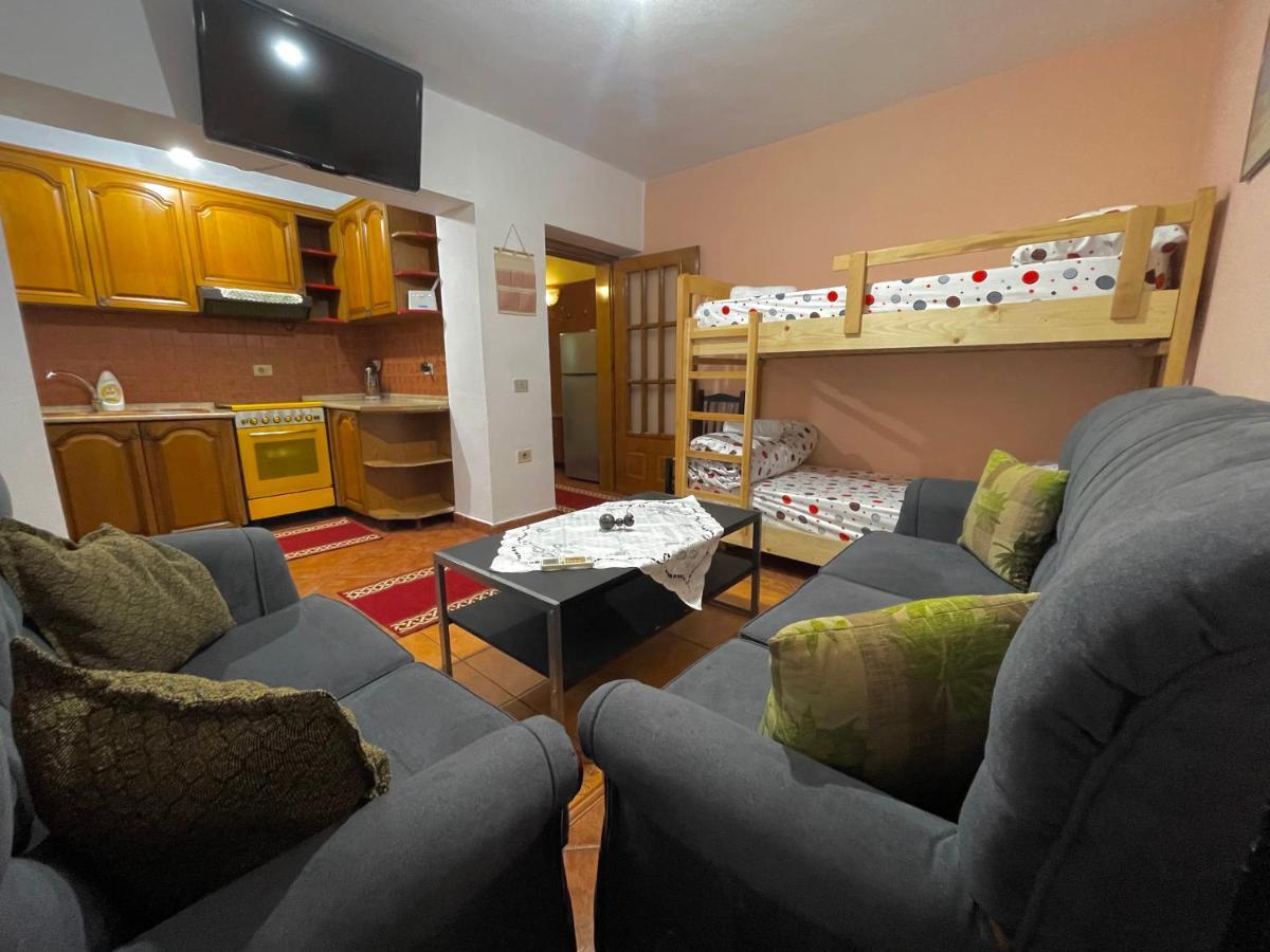Main Square Tirana Apartment Bagian luar foto